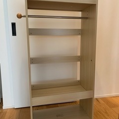 ハンガーラック　衣類収納