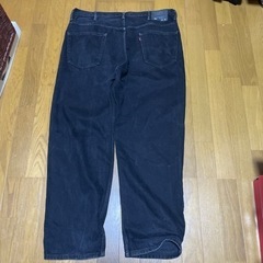 LEVI STRAUSS and CO