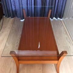 moda en casa / モーダ・エン・カーサのガラス版のコーヒーテーブルの画像