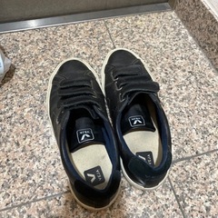 【9/1限定】VEJA 黒　靴　メンズ ✴︎