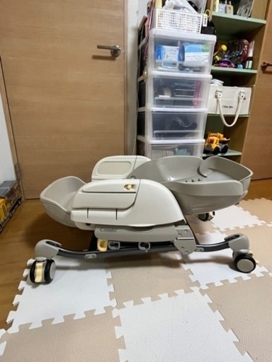 Combi コンビ 電動 ハイローチェア