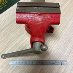 小さめ万力(ほぼ新品)の画像