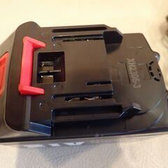 【お取引き打合せ中！】★マキタ（MAKITA）18V互換リチウムイオンバッテリー・充電器付き！の画像