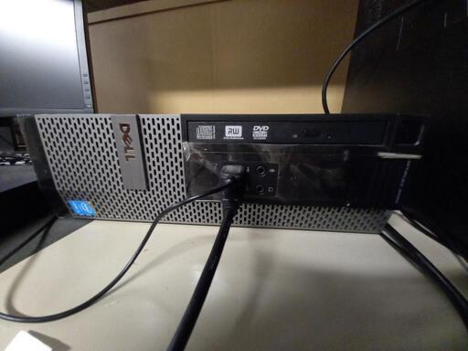 ウィンドウズ 7　プロか不明　本体