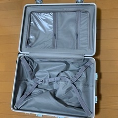 スーツケース青の画像