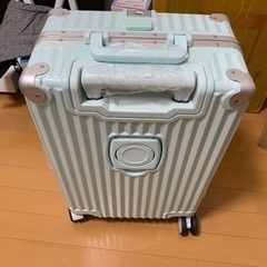 スーツケース青の画像