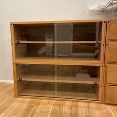 ②無印良品MUJI ステンレスユニットシェルフガラス引き戸食器棚 ②無印良品MUJI ステンレスユニットシェルフガラス引き戸食器棚