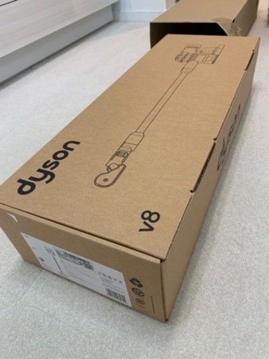 Dysonダイソン V8 SV25 コードレスクリーナー　未使用