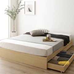 ［受け渡し者決定］ヘッドレス　ダブルベッド　写真と違います。