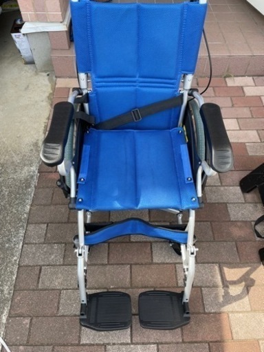 ケアーテックジャパン　車椅子　美品　折りたたみ式