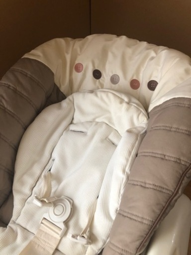 【8/31までにお取り引き可能な方12,000円可】【美品】コンビ ネムリラAT 電動ハイローチェア