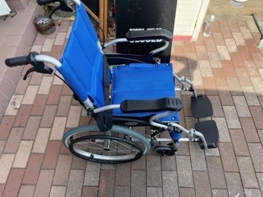 ケアーテックジャパン　車椅子　美品　折りたたみ式
