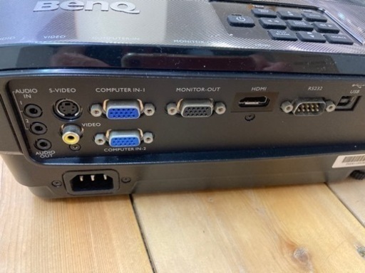 プロジェクター　3000lm benq.MW523 スクリーン吊り金具セット