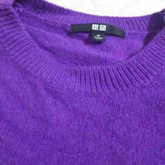 UNIQLO　プレミアムラムウールクルーネックセーター　パープルの画像
