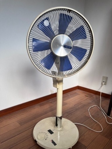 受け渡し完了　レトロ風の扇風機　9月リサイクルへ　お取り置き可