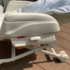 コンビ ハイローチェア バウンサー 替シート付きの画像