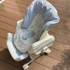 コンビ ハイローチェア バウンサー 替シート付きの画像