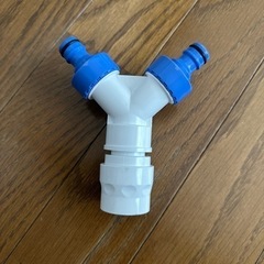⭐️年内取引1,000円⭐️二股蛇口　コネクターの画像