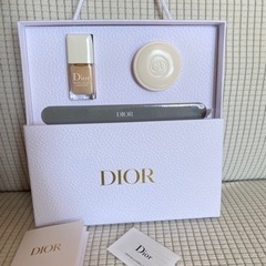 Dior ネイルケアセットの画像