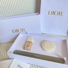 Dior ネイルケアセットの画像