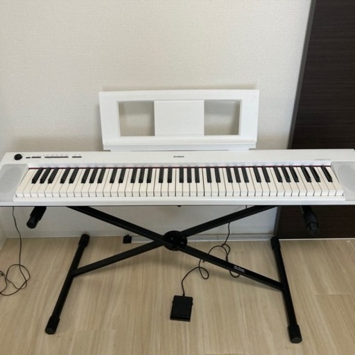 【取引成立済み】2017年製　YAMAHA 電子キーボード　スタンド　椅子　セット(現金払いの方限定)