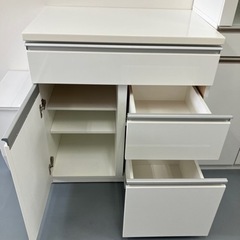 10月限定【ニトリ】キッチンボード 食器棚 NITORIキャビネットレンジ台