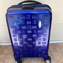Samsonite小型スーツケース。取りに来てくれる方にお譲りします。