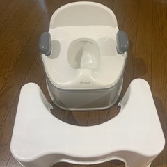 美品★ リッチェル　おまる　スリーコインズ　ステップ台　トイトレ