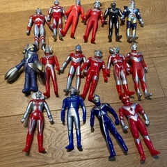 ウルトラマン　ソフビ16体うち一体はバルタン