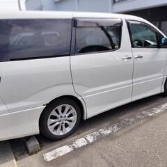 トヨタ　アルファード　の画像