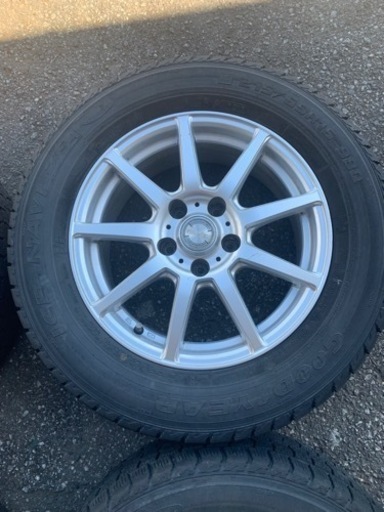 もっと値下げ　GOODYEAR 215/65R16 スタッドレス　ホイル付き　2012