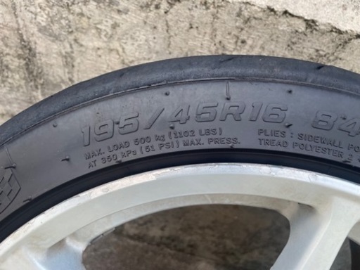 P1レーシング 16インチ 7.5J＋12 5H PCD114.3（値下げ）