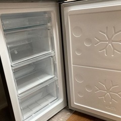 【お渡し済】　　
至急！！部品取りに(壊れた冷凍庫)
