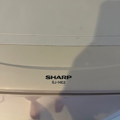 SHARP ２つ扉冷蔵庫（2015）の画像