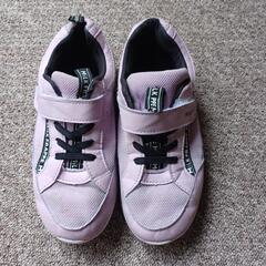 【在庫確認中】22㎝スニーカー☆100円の画像