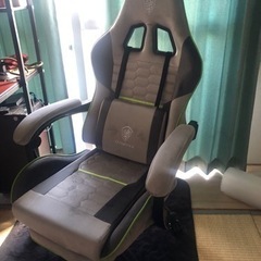 パソコンチェアの画像