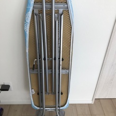 アイロン台　高さ調節可　ゆったりアイロン掛けができるサイズの画像