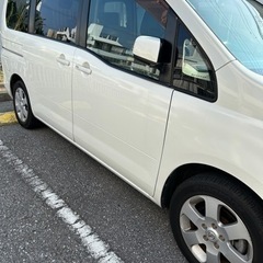 8.2万km日産　セレナ　検2年　テレビの画像