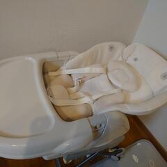 コンビ＊電動ハイローチェアの画像