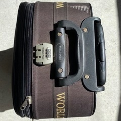 スーツケース　(布)の画像