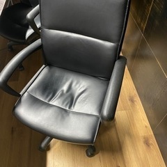 ビジネスチェア　8月31日まで。　15時まで受付できます。