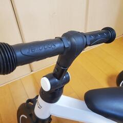 子供用三輪車 キックバイク ランニングバイクの画像