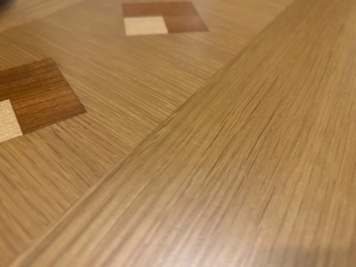こたつ机（使用期間1年半）布団とラグもセットです