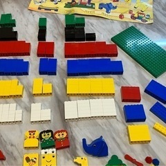 赤いバケツ　ブロック　レゴ　LEGO おもちゃ　積み木　知育玩具の画像