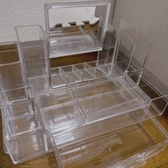 ¥800→¥500に値下げしました✨スリーコインズ クリアコスメ収納の画像