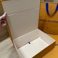 値下げ★ヴィトン、シャネル、エルメス空箱5店、ショッパー2点セットの画像