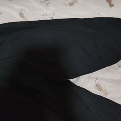 《無料》美品：変わった形のパンツⓂ〰️L近々処分予定の画像