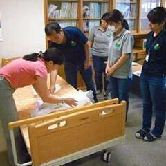 宿直職員募集《Wワーク可、介護業務のない戸締り、電話番のお仕事です！》の画像