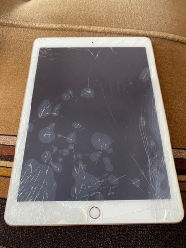 iPadAir2 画面割れ