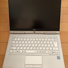 7世代のi7,8GB,SSD 256GB，13.3型,約830g...